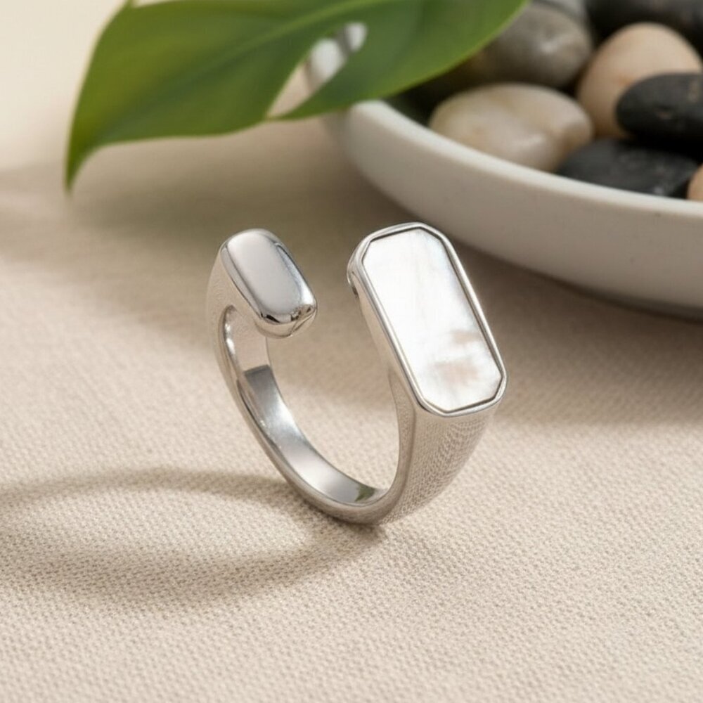 18k White Gold Plated Mother of Pearl Ring Open Adjustable Modern Geometric 5-10